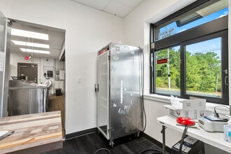 1825 McFarland Blvd N, Tuscaloosa, AL for lease Interior Photo- Image 1 of 4