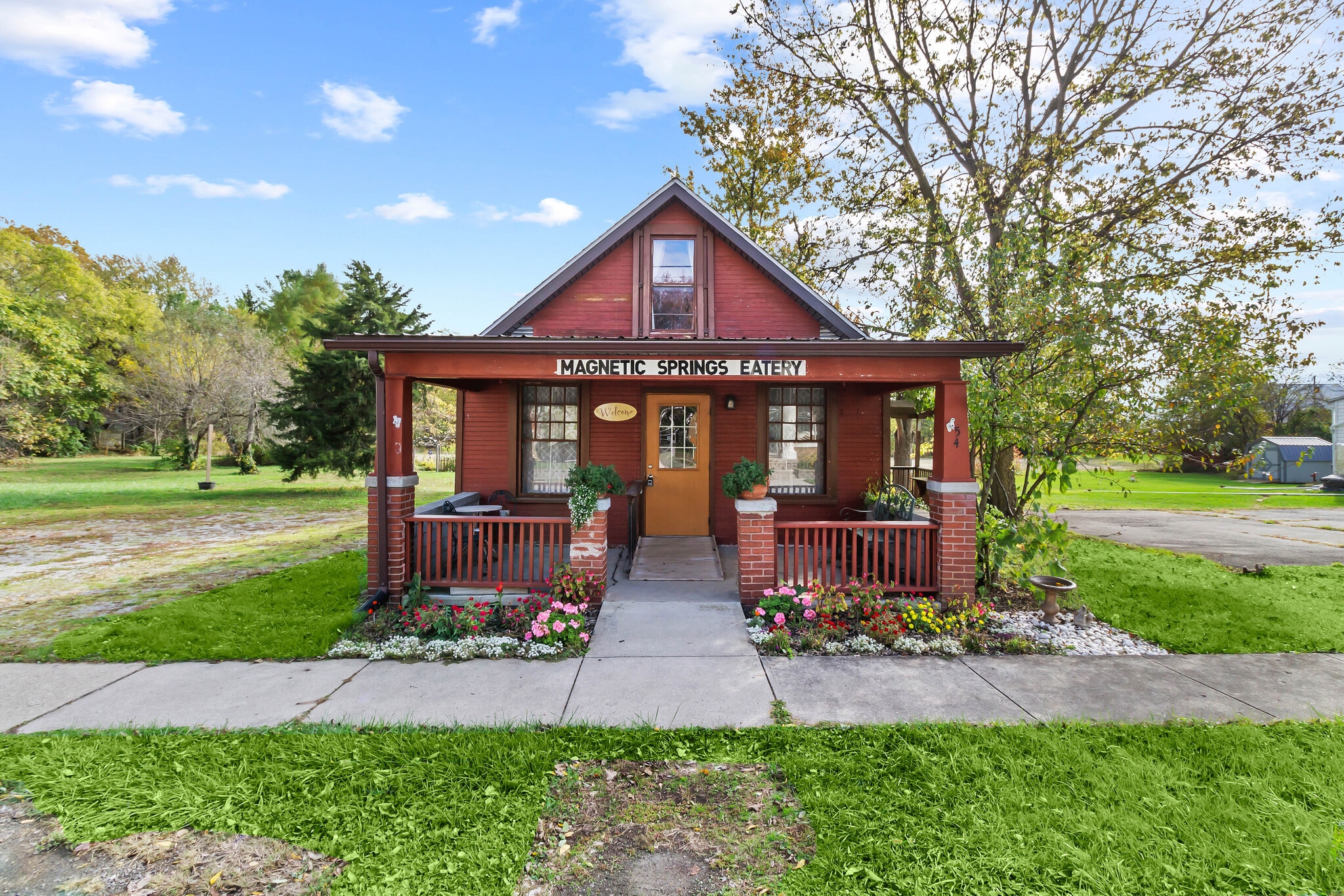 54 S Main St, Magnetic Springs, OH for sale Primary Photo- Image 1 of 44