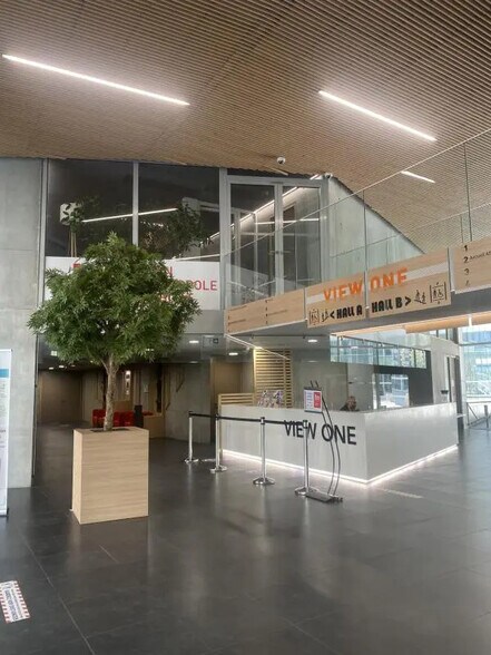 34 Rue De La Soie, Villeurbanne for lease - Lobby - Image 2 of 6