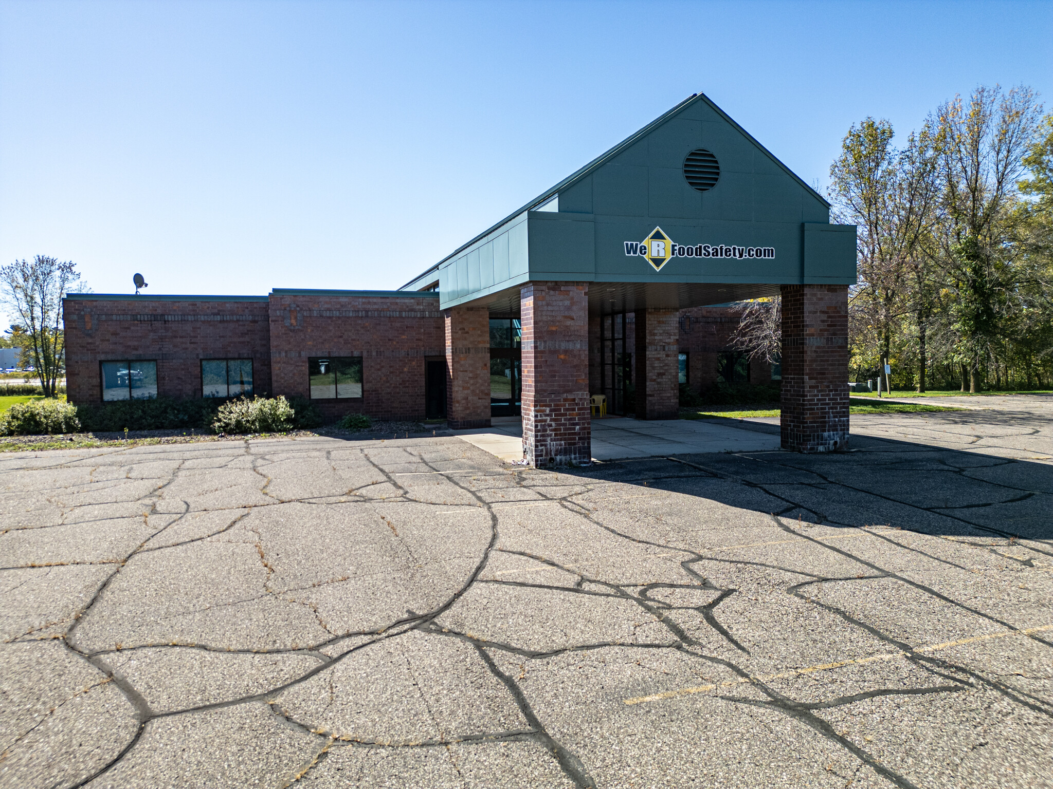 2110 W Hwy 12, Menomonie, WI for lease Building Photo- Image 1 of 23