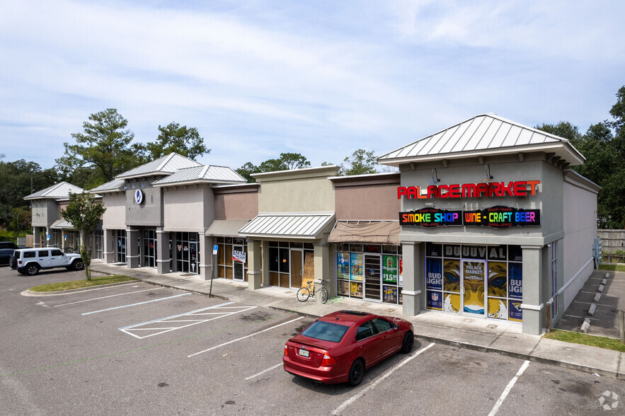 3353 Dunn Ave, Jacksonville, FL for lease - Primary Photo - Image 1 of 20