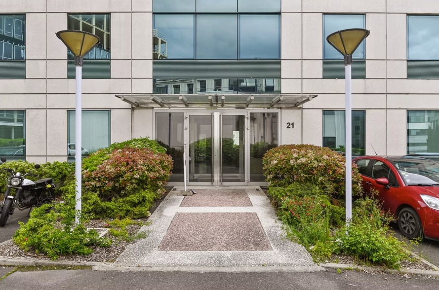 21 Rue Des Bretons, Saint-Denis for lease - Primary Photo - Image 1 of 3