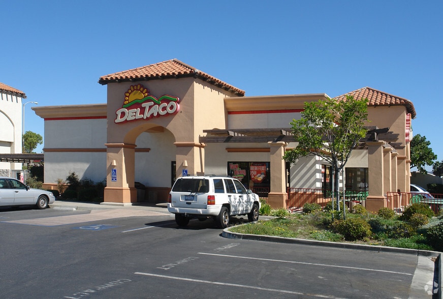 121 W Ventura Blvd, Camarillo, CA for sale - Primary Photo - Image 2 of 7
