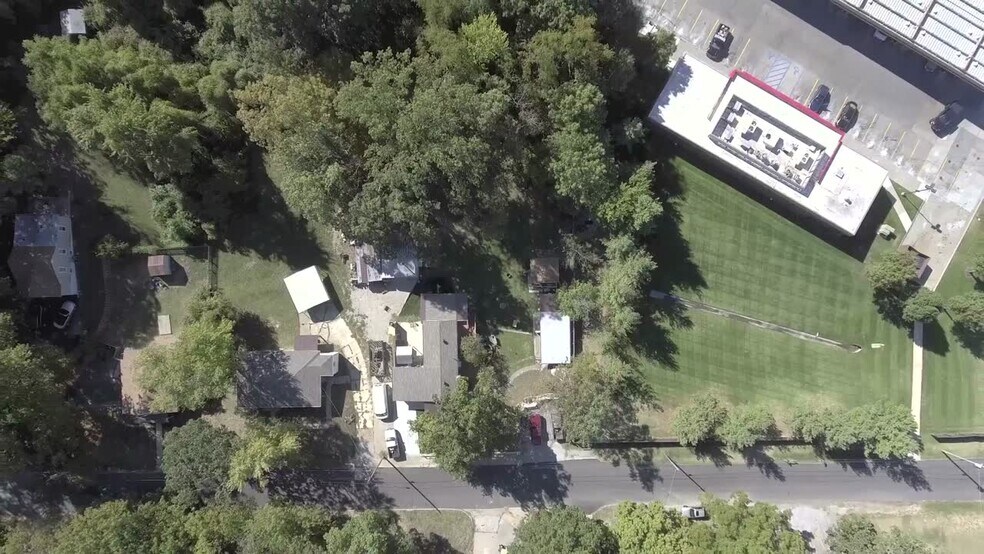 10754-10766 Oak Ave, Saint Louis, MO à vendre - Vidéo sur l’inscription commerciale - Image 2 de 5