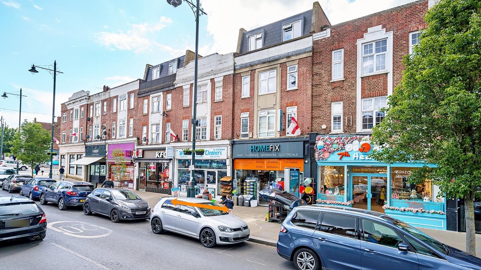 104 High St, Twickenham for sale - Building Photo - Image 3 of 5