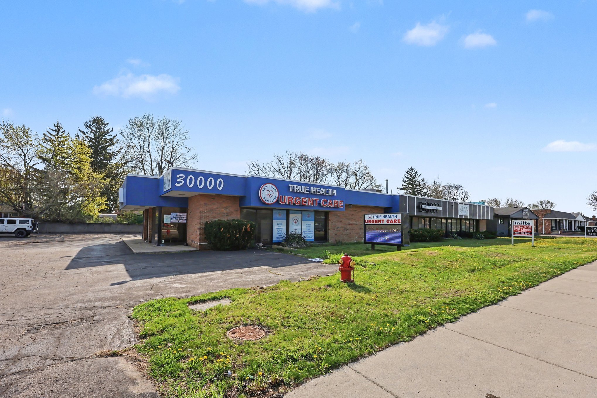 30000 Orchard Lake Rd, Farmington, MI for lease Primary Photo- Image 1 of 32