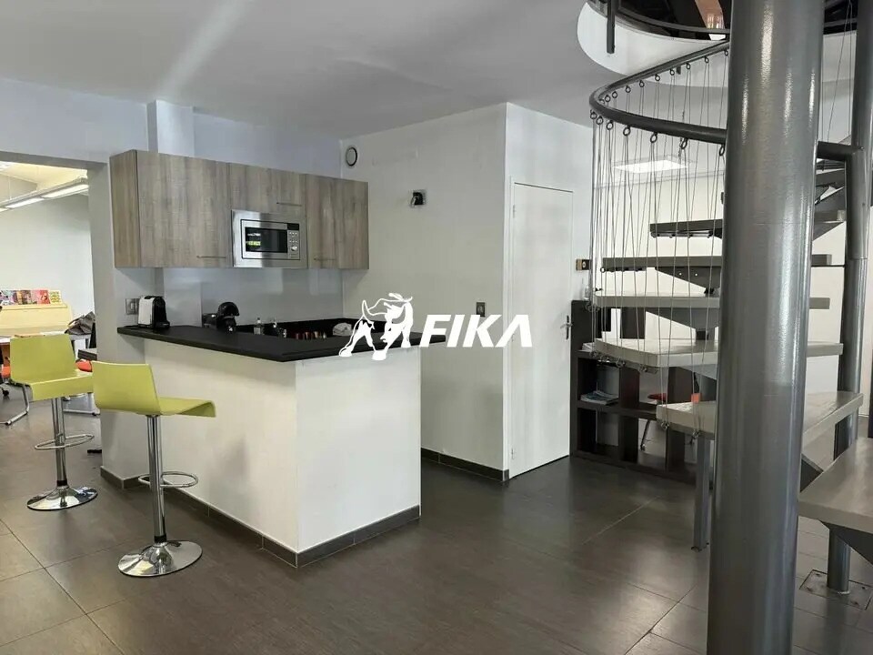 Office in Toulouse for sale Building Photo- Image 1 of 9