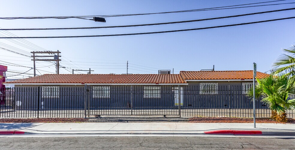 1000 Garces Ave, Las Vegas, NV à louer - Photo du bâtiment - Image 3 de 40