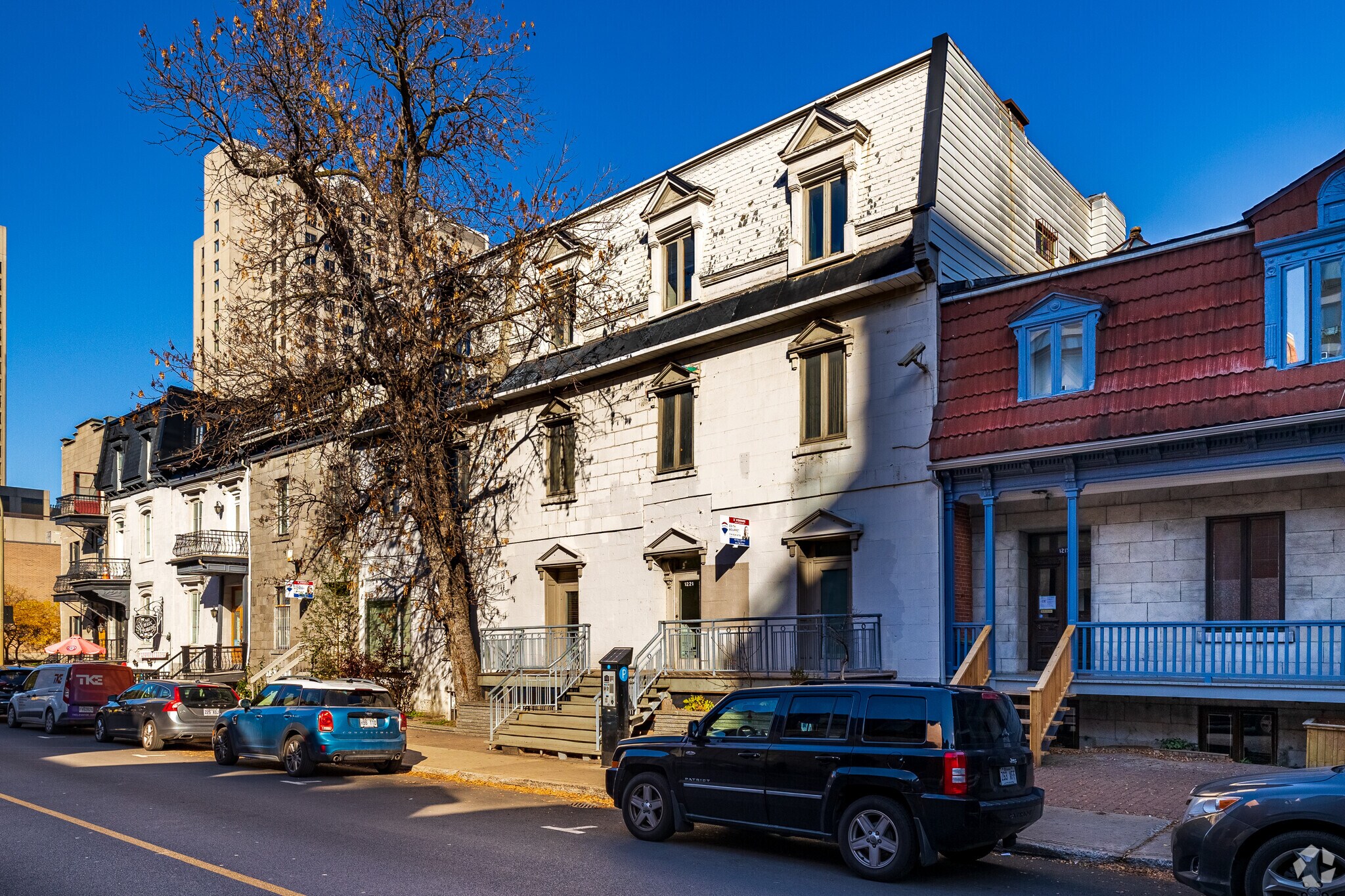 1221 Rue Saint-Hubert, Montréal, QC for sale Building Photo- Image 1 of 1