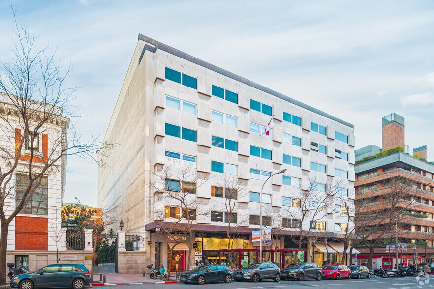 Bureau dans Madrid, Madrid à louer - Photo du bâtiment - Image 2 de 3