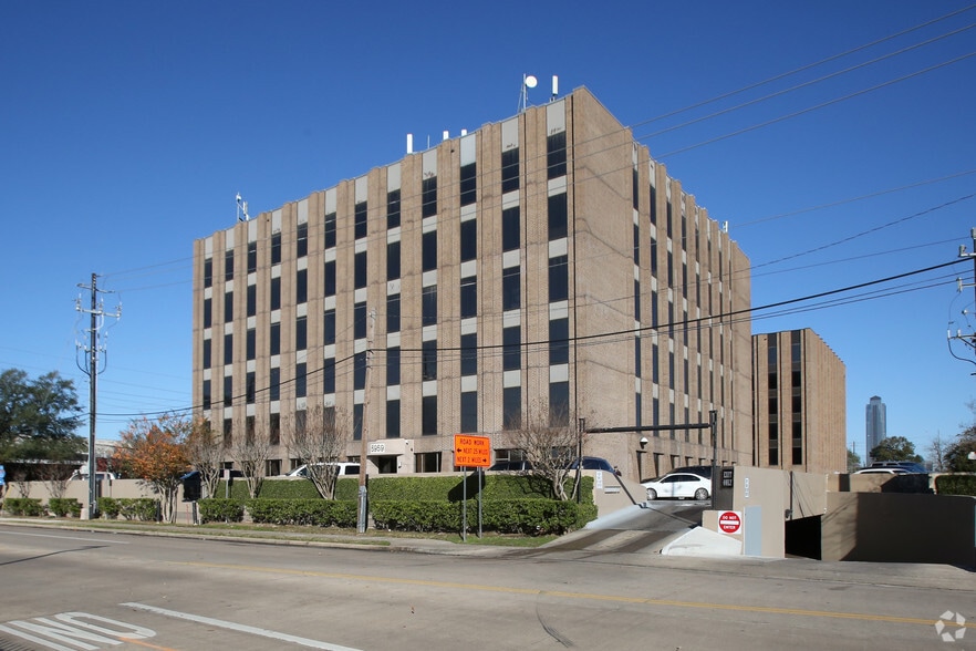 5959 West Loop South, Bellaire, TX for lease - Building Photo - Image 3 of 11