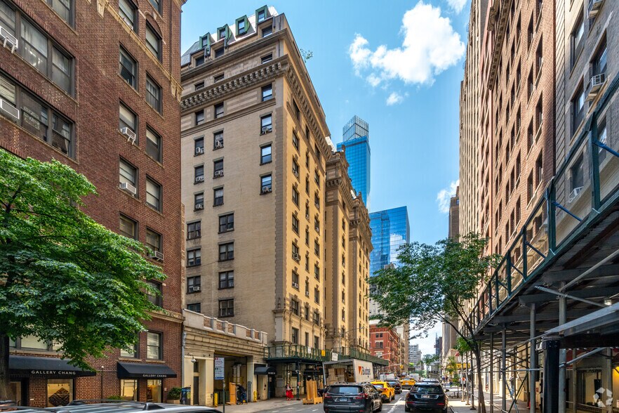 853 Seventh Ave, New York, NY à louer - Photo du bâtiment - Image 3 de 7