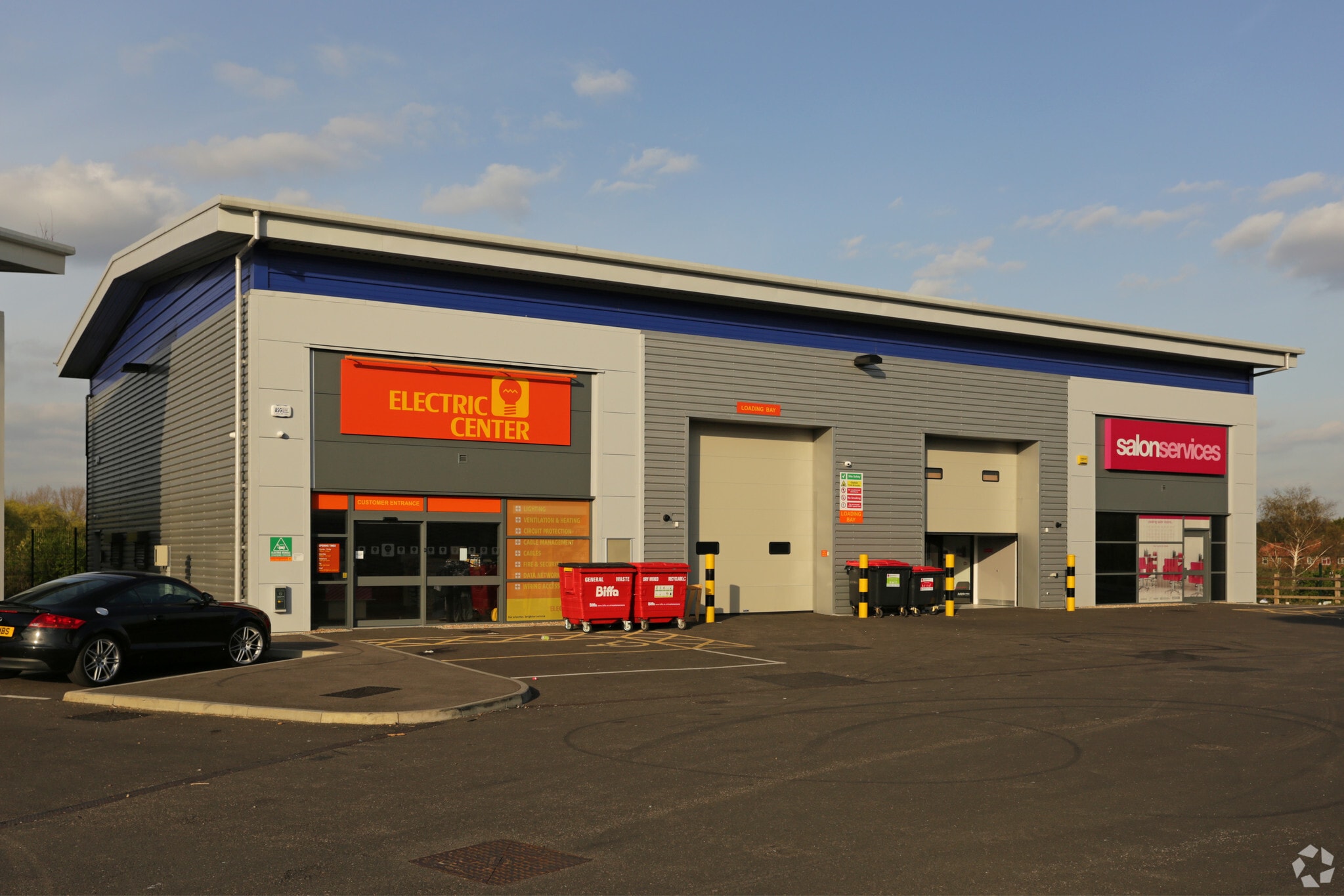 Southend Ln, London for lease Primary Photo- Image 1 of 5