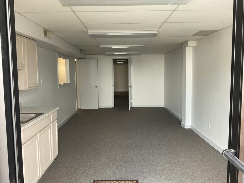 1502 E Lebanon Rd, Dover, DE for lease - Interior Photo - Image 3 of 15