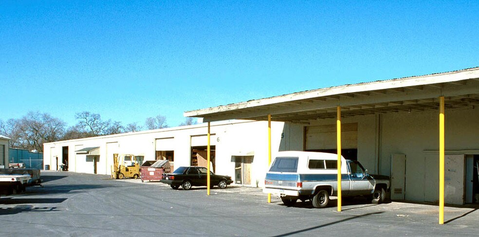 5821 Rosebud Ln, Sacramento, CA à louer - Autre - Image 2 de 2