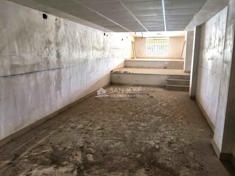 Retail in Aspe, Alicante for sale - Interior Photo - Image 3 of 11
