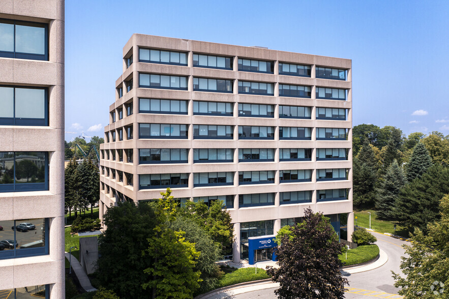 895 Don Mills Rd, Toronto, ON for lease - Primary Photo - Image 1 of 6