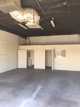 68733 Perez Rd, Cathedral City, CA for lease Interior Photo- Image 2 of 4