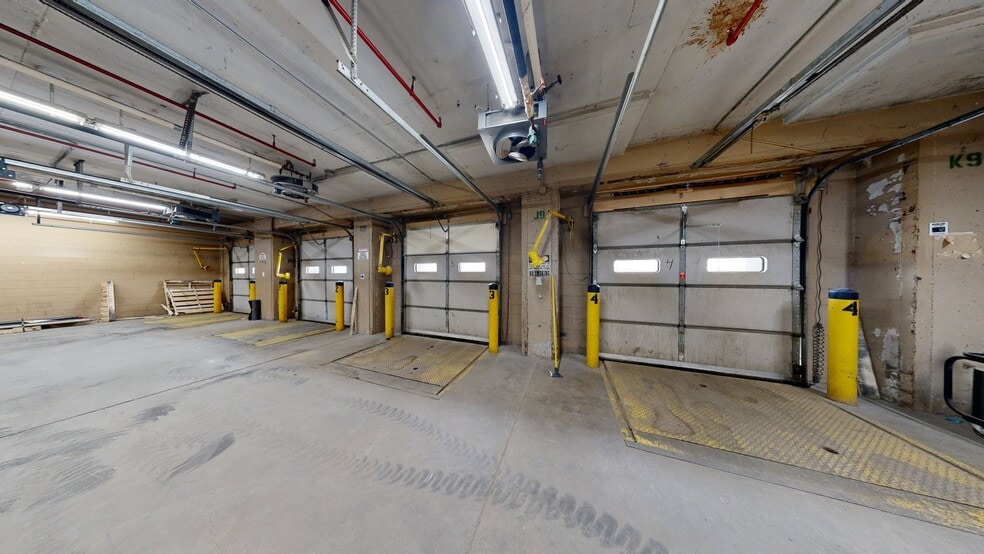 120 E Clark St, Freeport, IL for lease - Matterport 3D Scan - Image 3 of 10