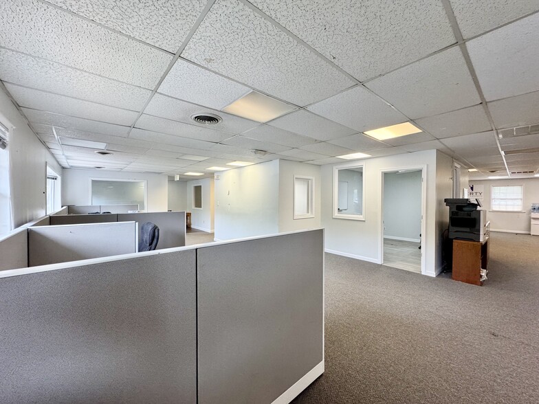 625 Barksdale Rd, Newark, DE for lease - Interior Photo - Image 2 of 37