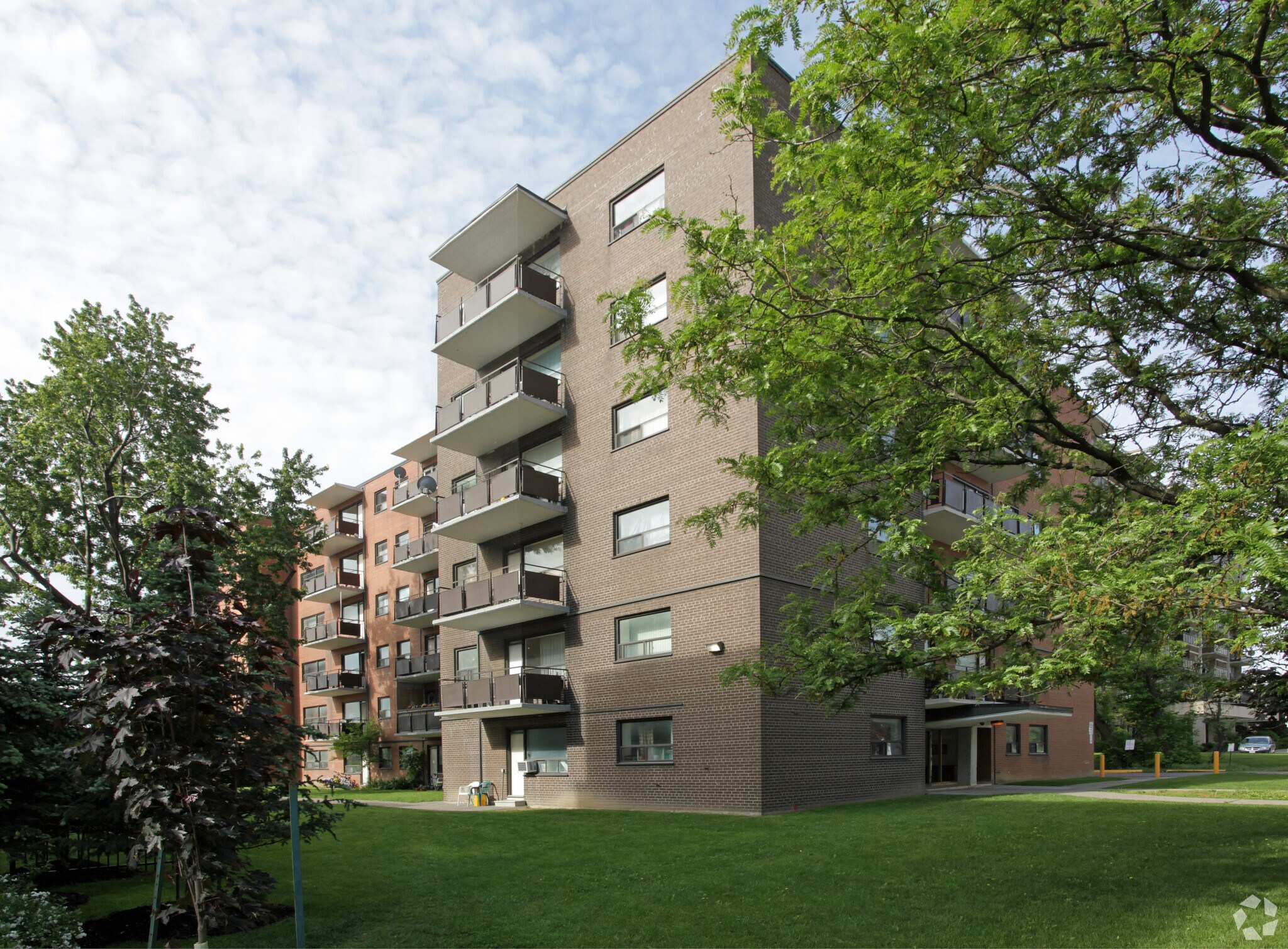 333 Dixon Rd, Toronto, ON for sale Primary Photo- Image 1 of 1