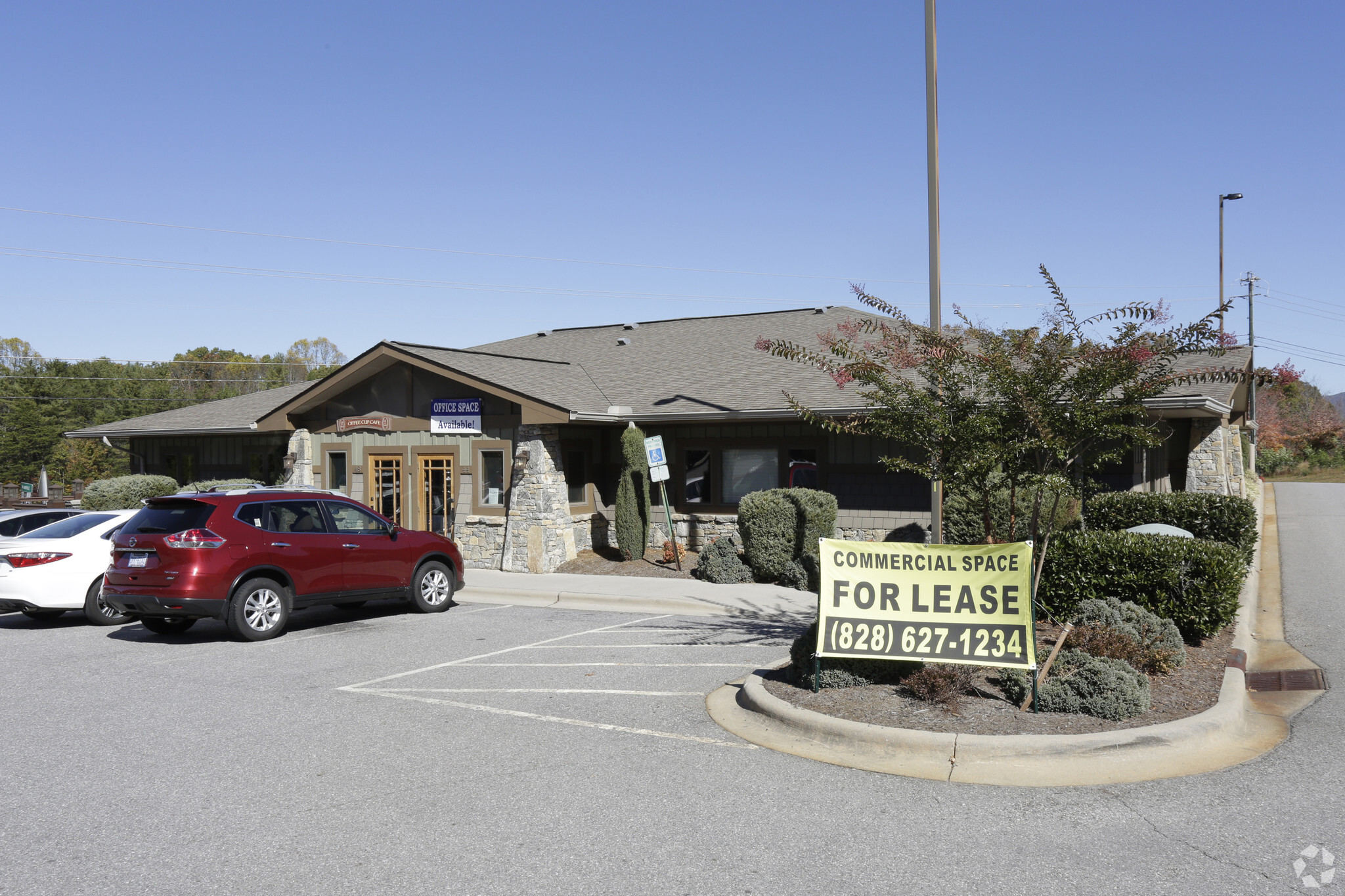 44-48 Haywood Park Dr, Clyde, NC for sale Primary Photo- Image 1 of 1