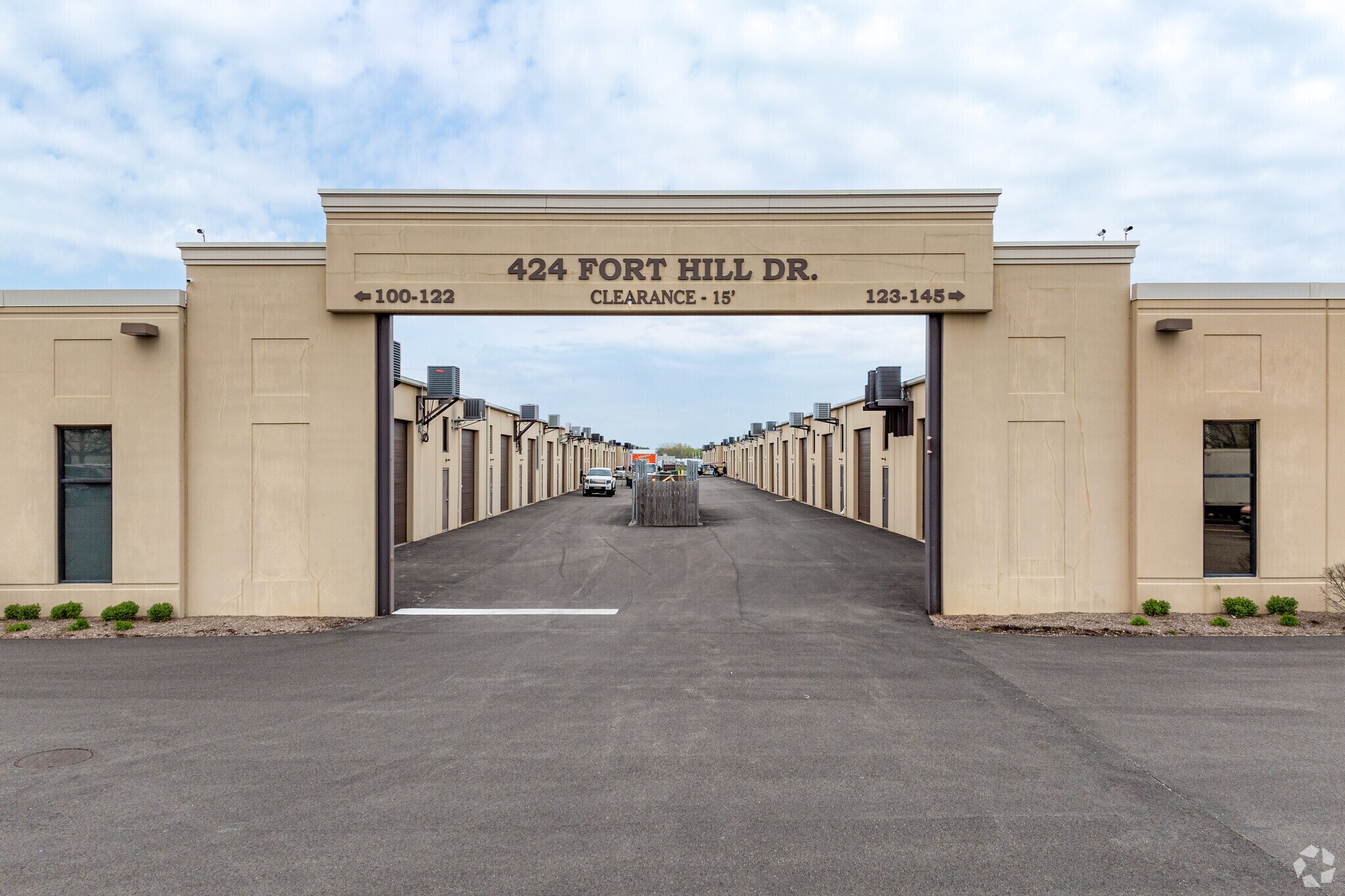 424 Fort Hill Dr, Naperville, IL à vendre Photo principale- Image 1 de 1