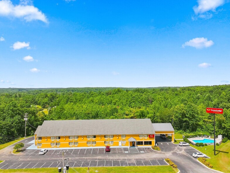 634 David St, Centerville, TN for sale - Building Photo - Image 2 of 27