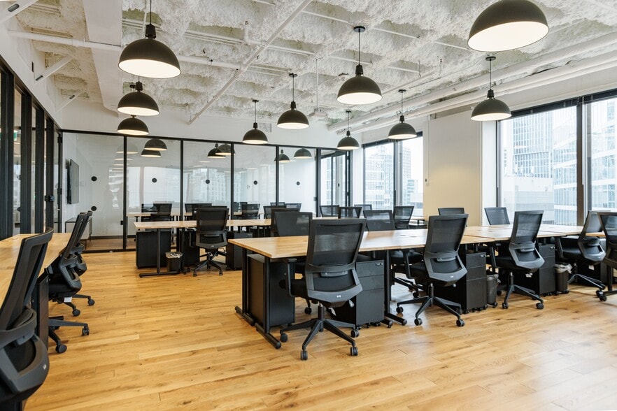 555 Burrard St, Vancouver, BC for lease - Interior Photo - Image 3 of 17