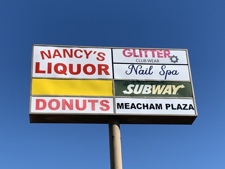 2400 Meacham Blvd, Fort Worth, TX à louer - Photo du bâtiment - Image 3 de 8