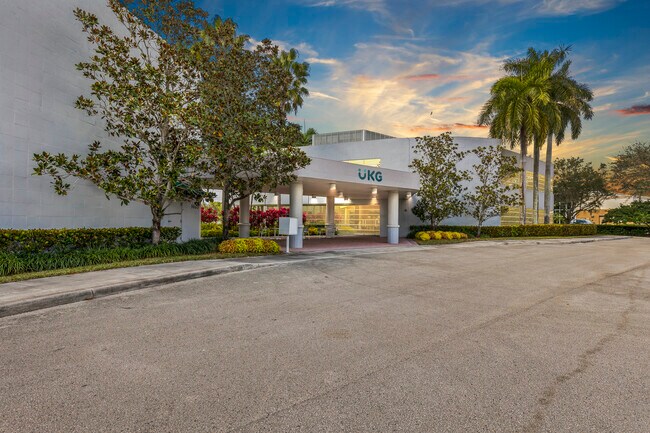 Plus de détails pour Village Plaza of Weston Florida – Bureau à vendre, Weston, FL