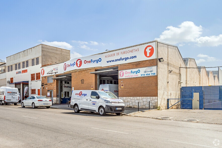 Calle de Gamonal, 10, Madrid, Madrid for sale - Primary Photo - Image 1 of 2