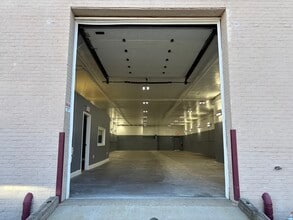 44827 Old Ox Rd, Sterling, VA à louer Photo du bâtiment- Image 1 de 11