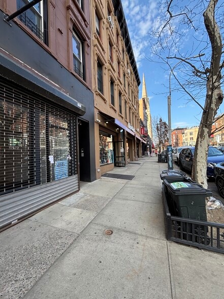 148 7th Ave, Brooklyn, NY for lease - Building Photo - Image 2 of 4