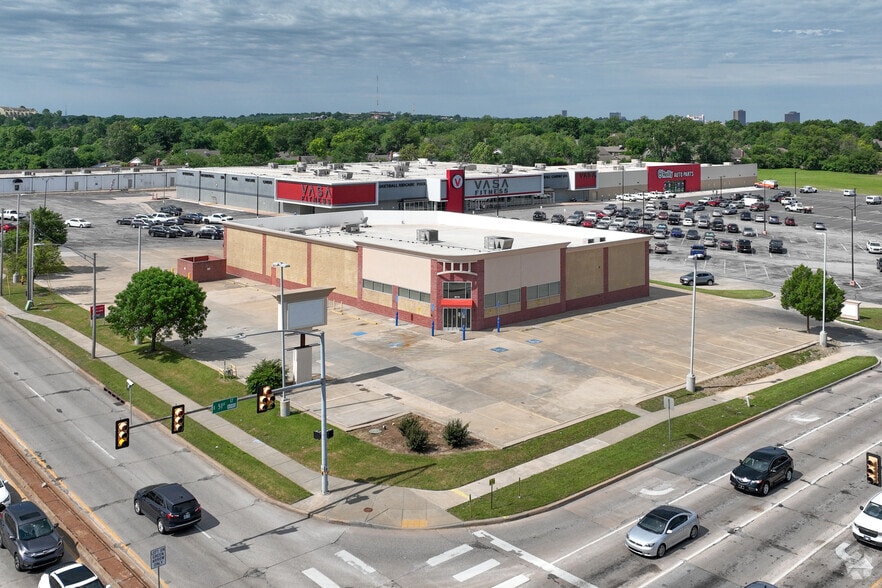 8010 E 51st St, Tulsa, OK for lease - Aerial - Image 3 of 6
