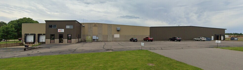 1412 Deleglise St, Antigo, WI à vendre - Photo du bâtiment - Image 2 de 12
