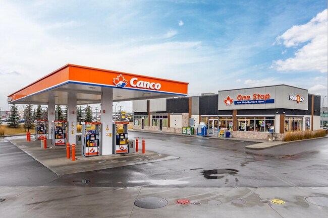 Plus de détails pour 6725 75 St, Edmonton, AB - Commerce de détail à louer