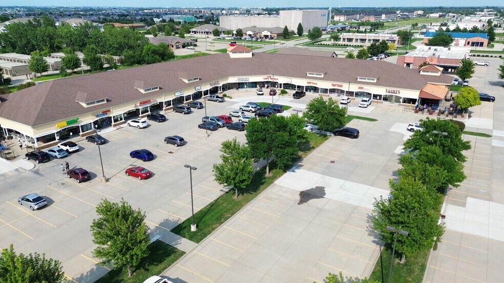 13-87 Carefree Ln, Waukee, IA à louer - Photo du bâtiment - Image 2 de 16