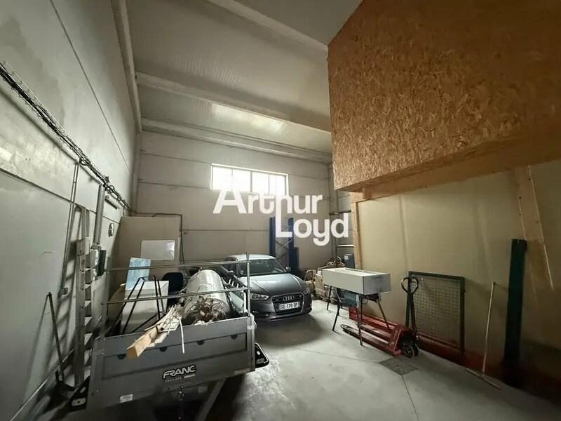 Industrial in Le Muy for lease Interior Photo- Image 1 of 2