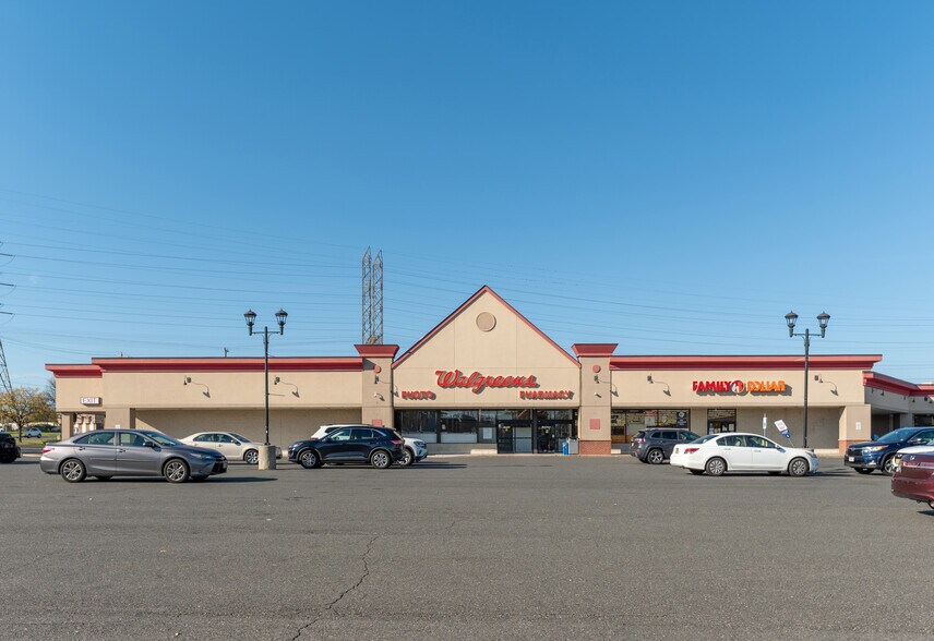 426-521 Raritan St, Sayreville, NJ à louer - Photo du bâtiment - Image 2 de 6