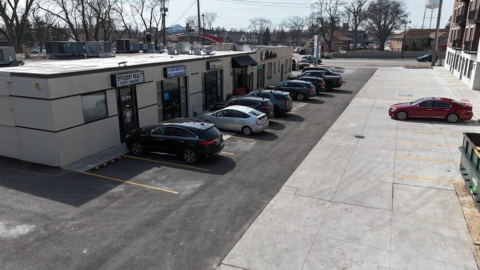 9161-9169 N Milwaukee Ave, Niles, IL for sale - Building Photo - Image 3 of 11
