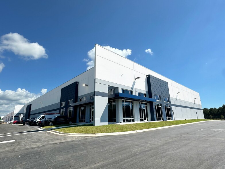 Technology ave, Milton, FL à louer - Photo principale - Image 1 de 7