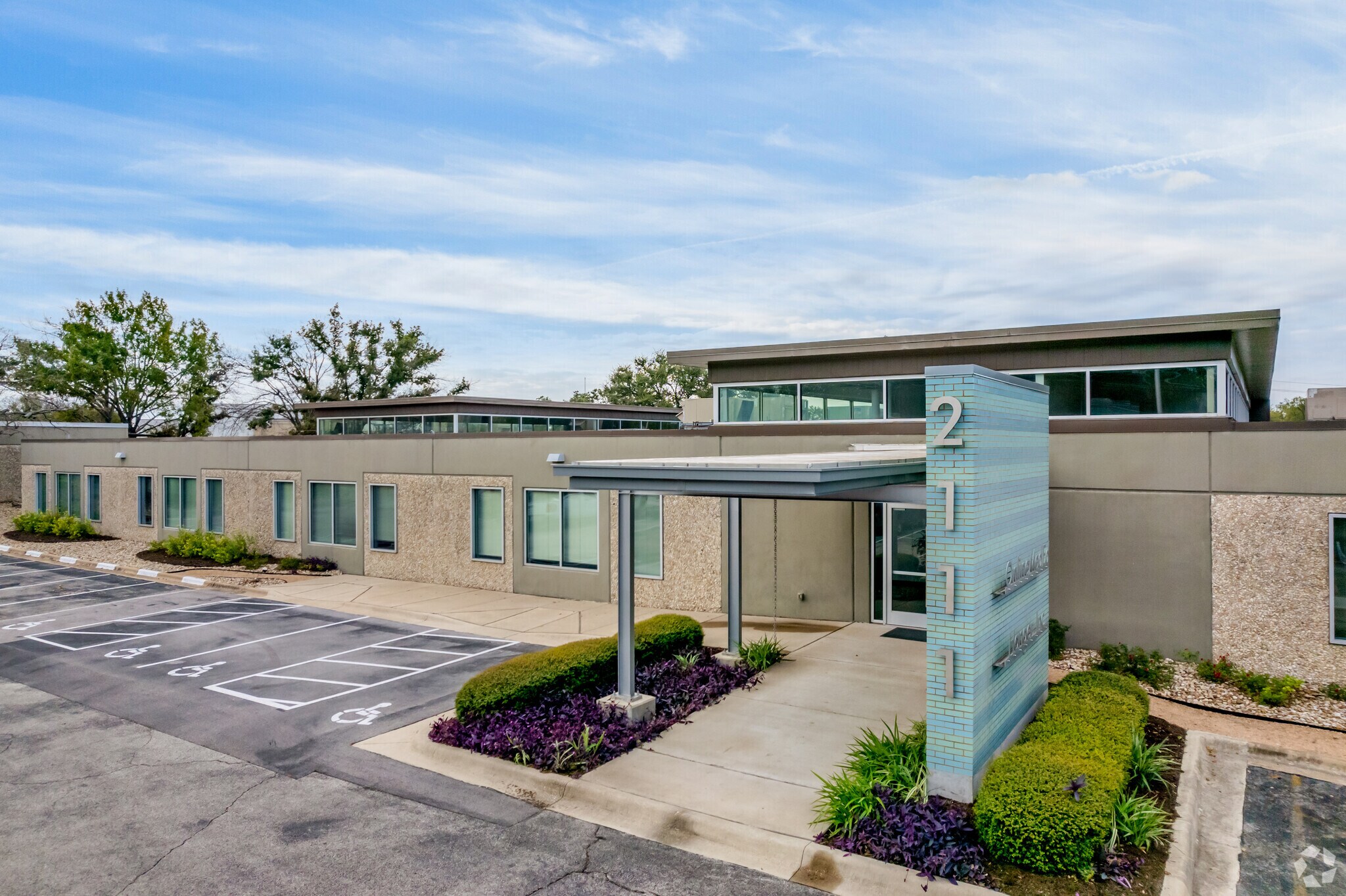 2111 Kramer Ln, Austin, TX for lease Primary Photo- Image 1 of 6