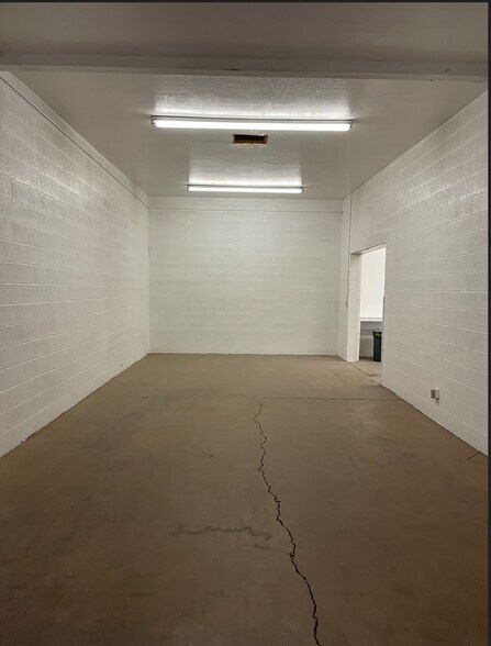 4221 E Thomas Rd, Phoenix, AZ à vendre - Photo intérieure - Image 3 de 8