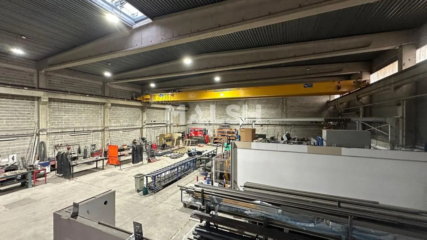 Bureau dans Chassieu à louer Photo du bâtiment- Image 1 de 13