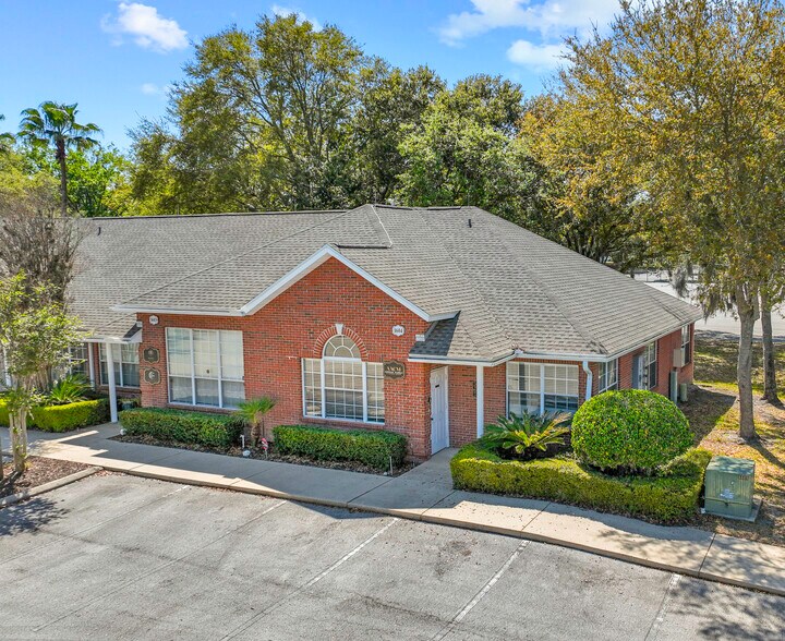 6817 Southpoint Pky, Jacksonville, FL à louer - Photo du bâtiment - Image 2 de 41