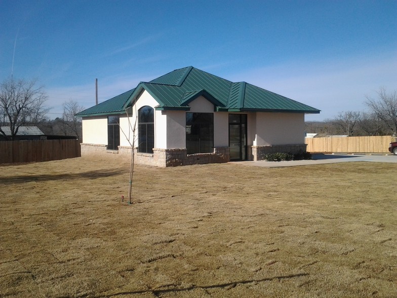 1908 Conrad Hilton Blvd, Cisco, TX for sale - Primary Photo - Image 1 of 1