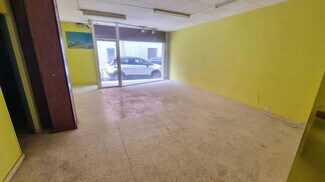 Plus de détails pour Multi-résidentiel à vendre