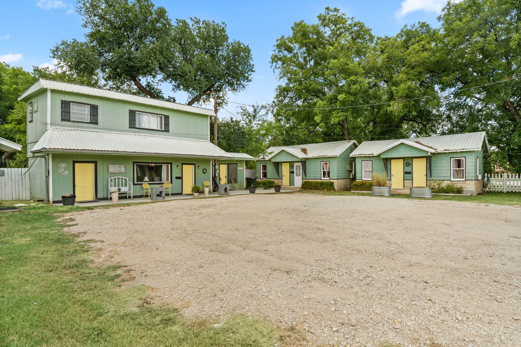 702 W Wallace St, San Saba, TX à vendre Photo du bâtiment- Image 1 de 55