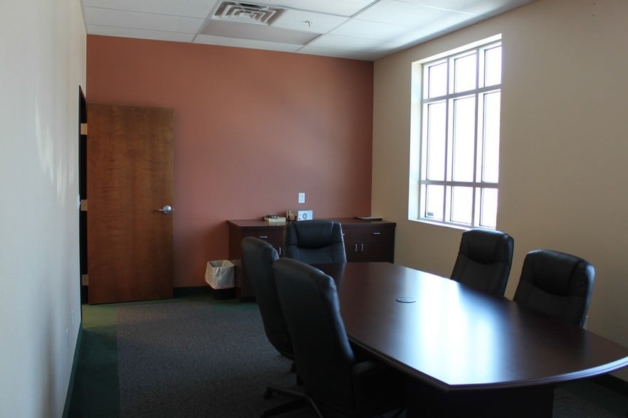 3685 Post Rd, Las Vegas, NV à vendre - Photo du bâtiment - Image 3 de 11